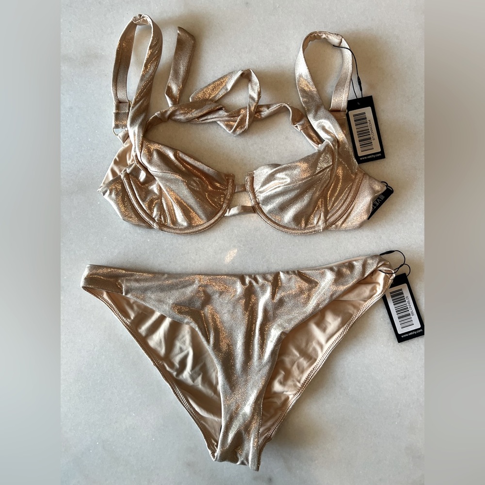 Brand NWT Vetchy bikini. Rose gold!